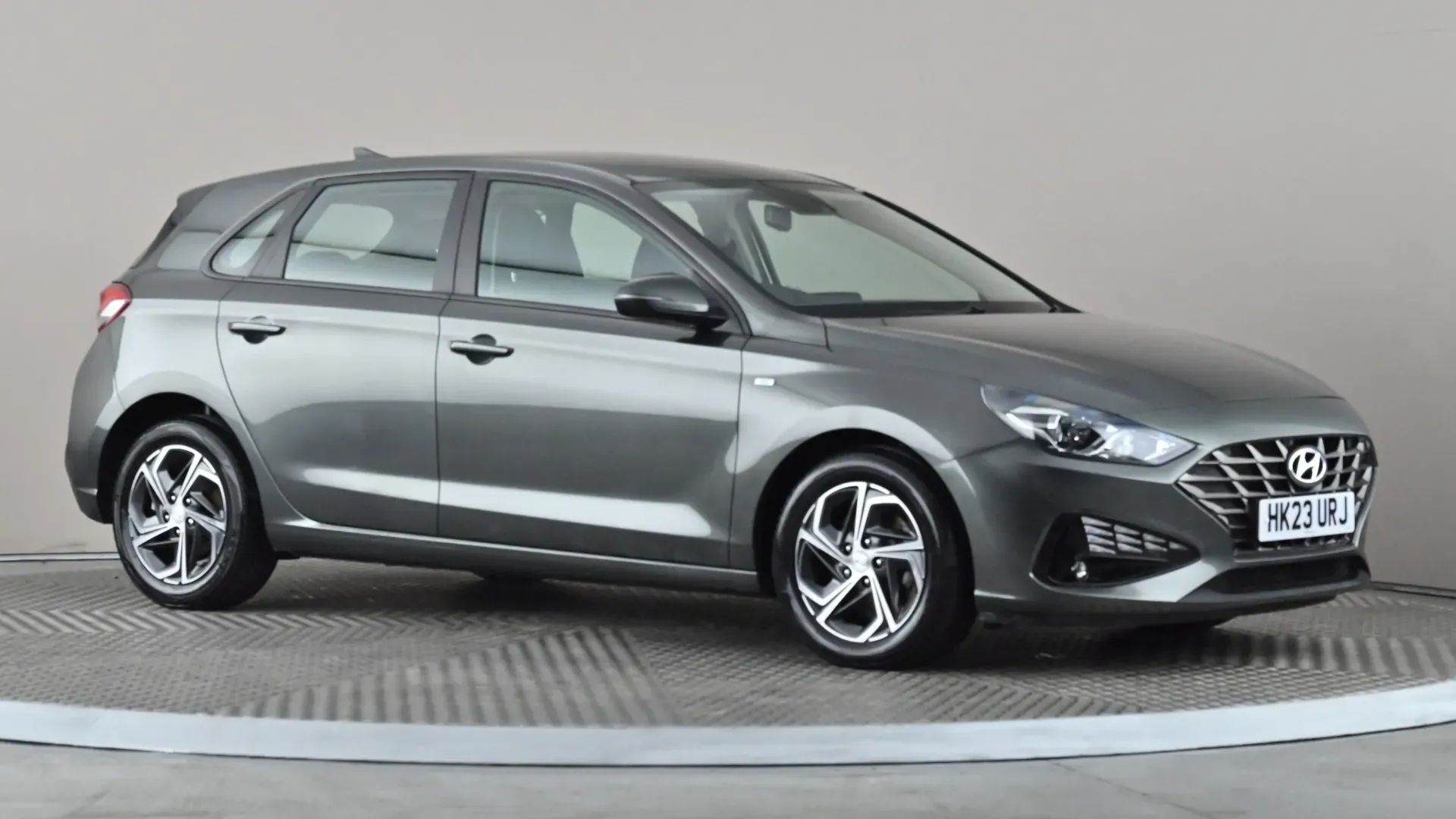 I30