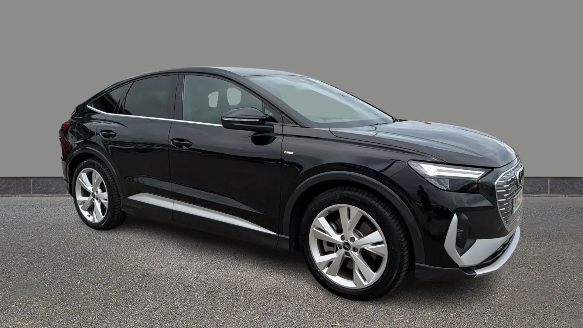 Q4 Sportback e-tron