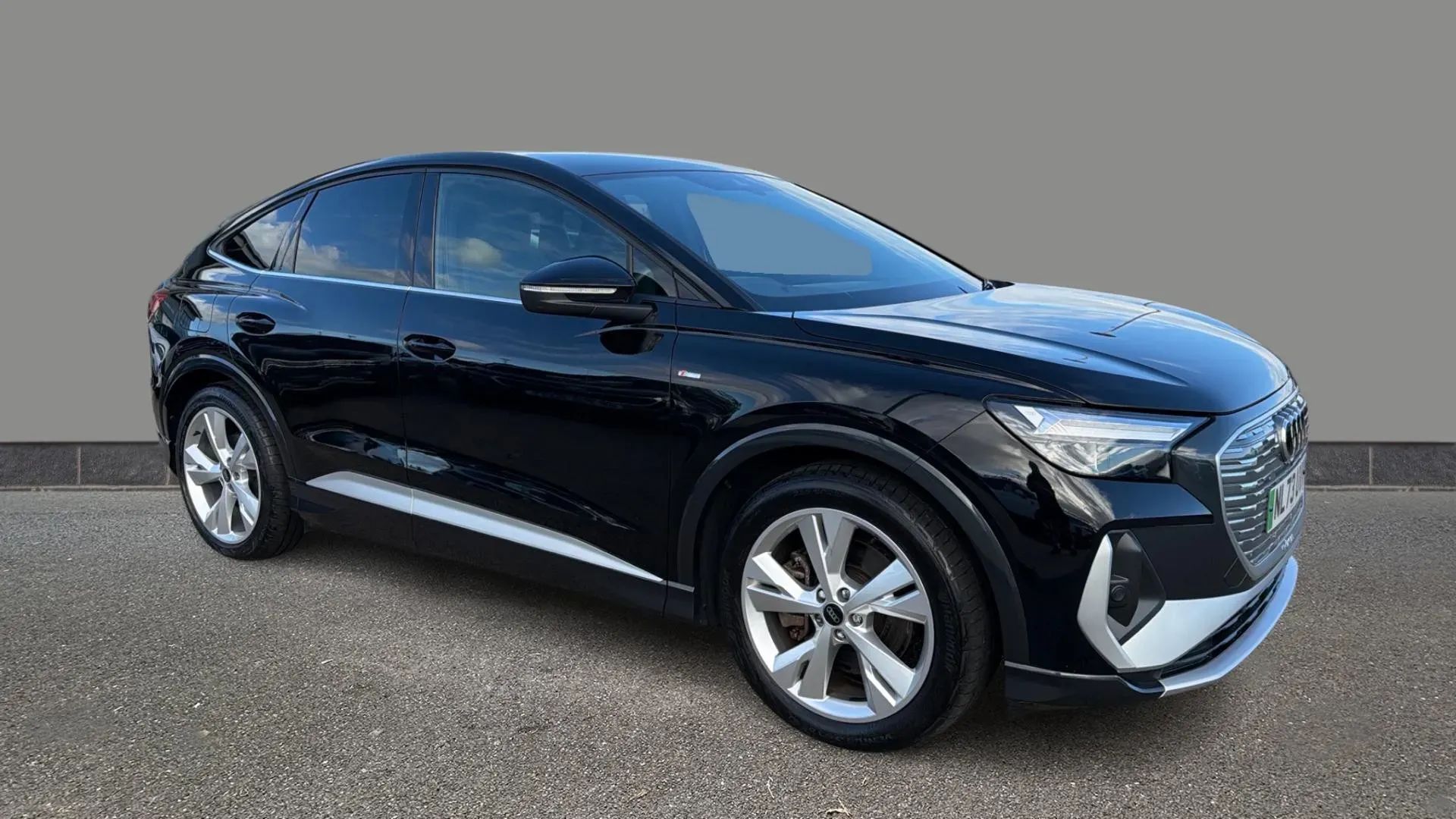 Q4 Sportback e-tron