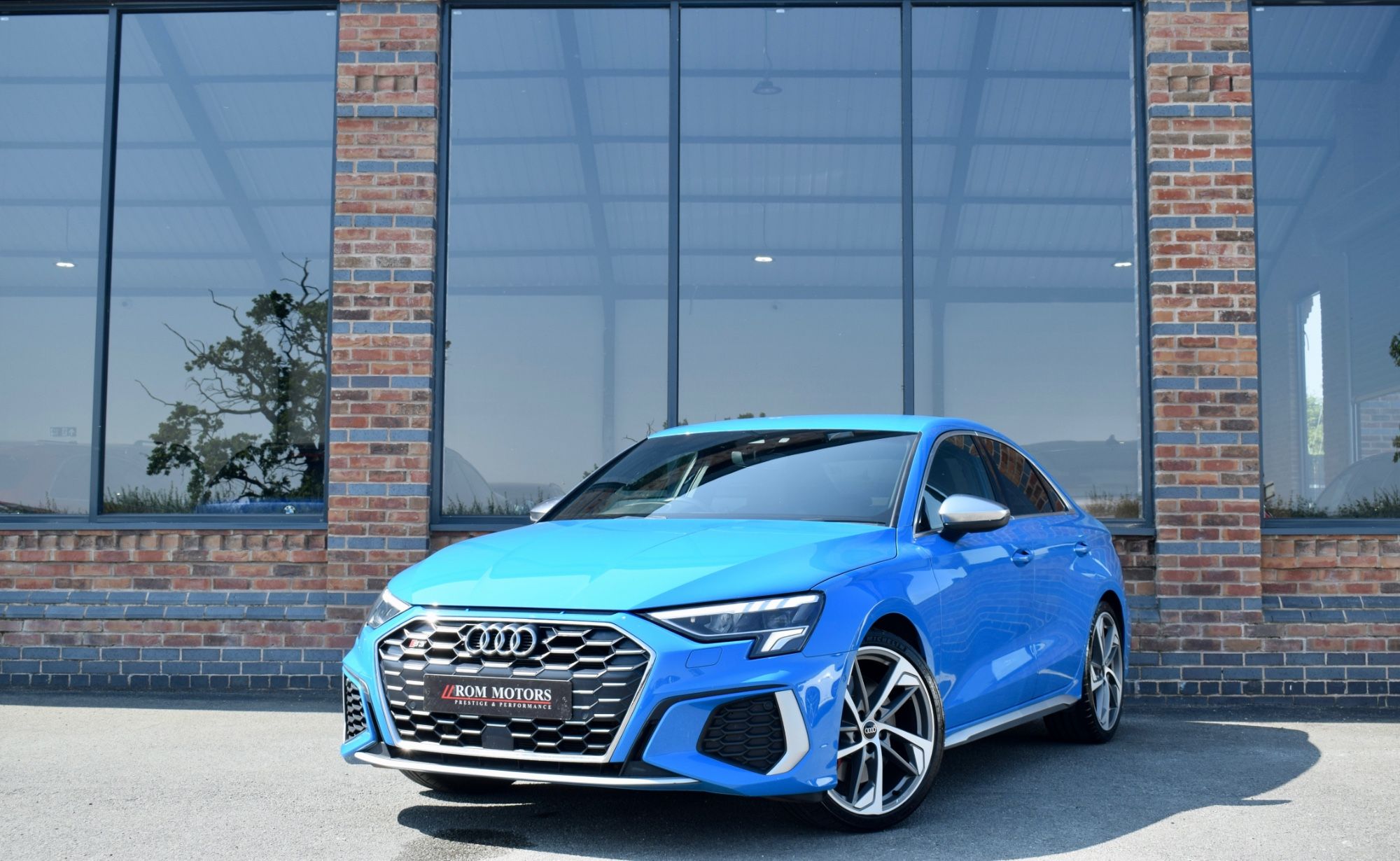 S3 Saloon