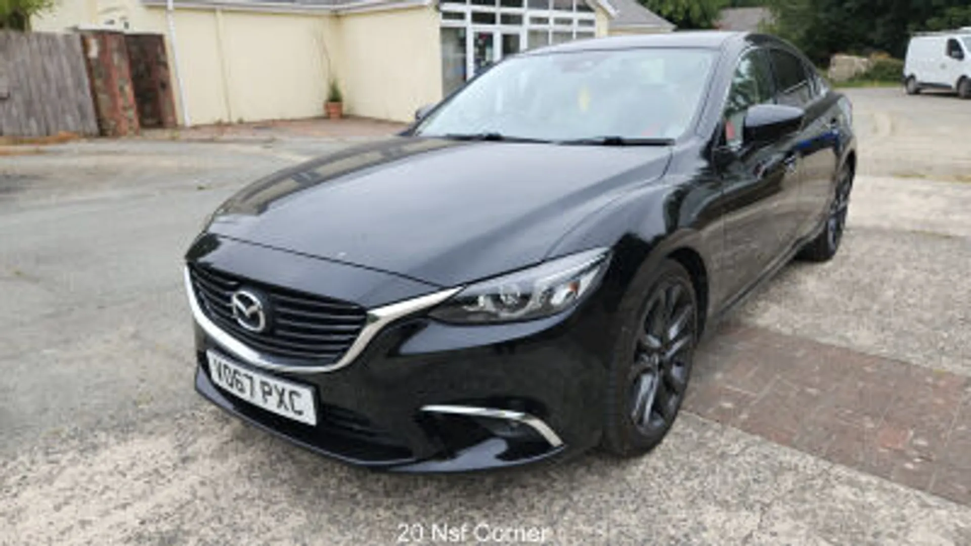 6 Saloon