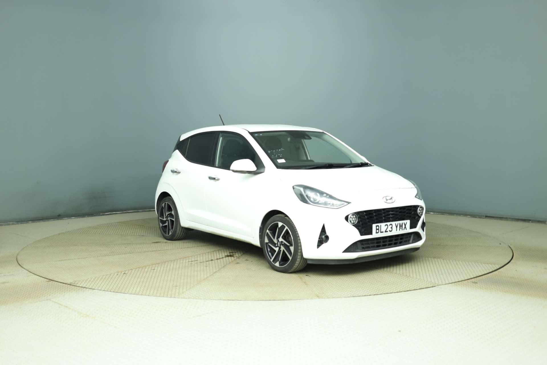 I10