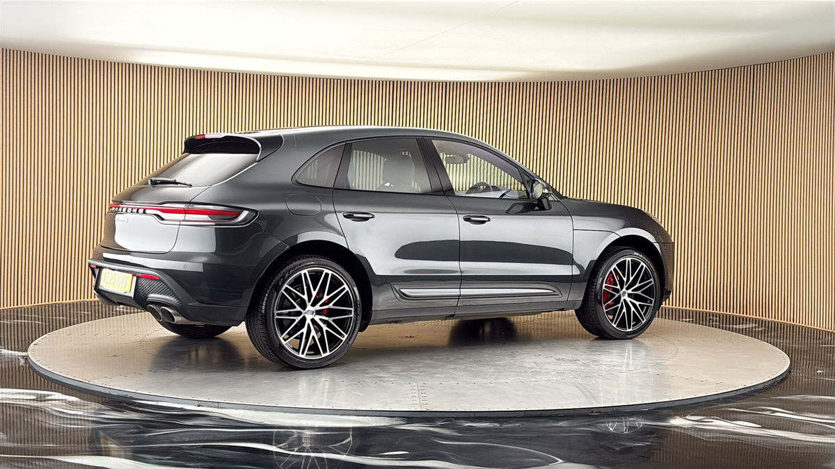 2023 Porsche Macan