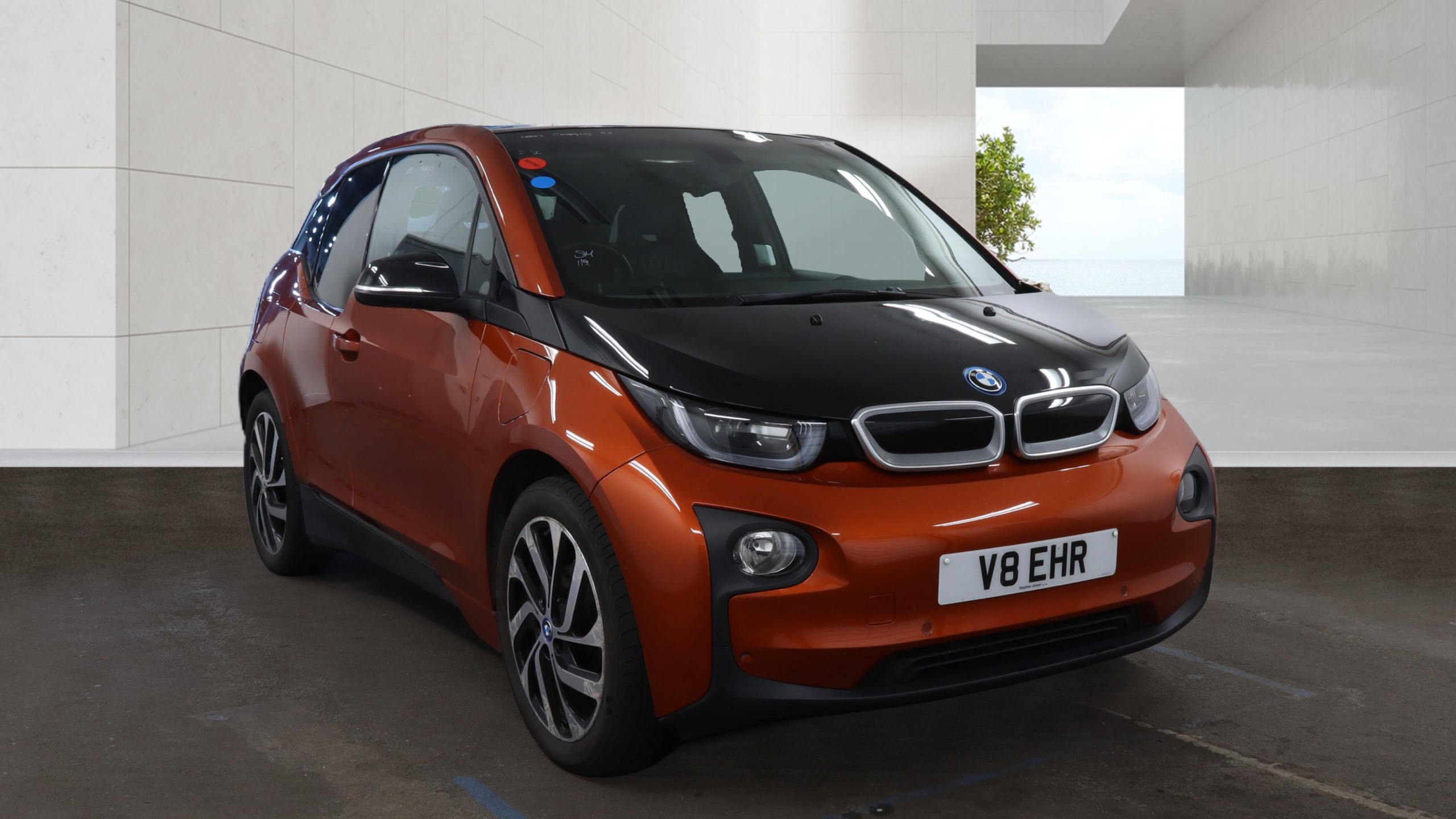 i3