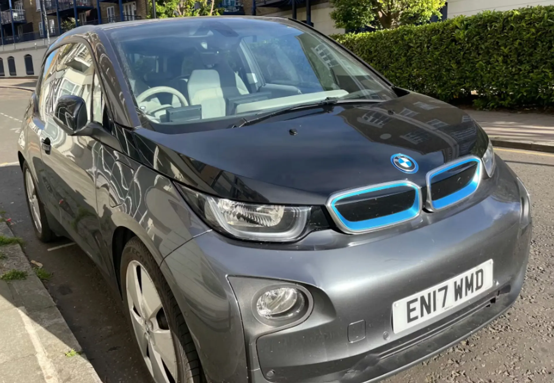 i3