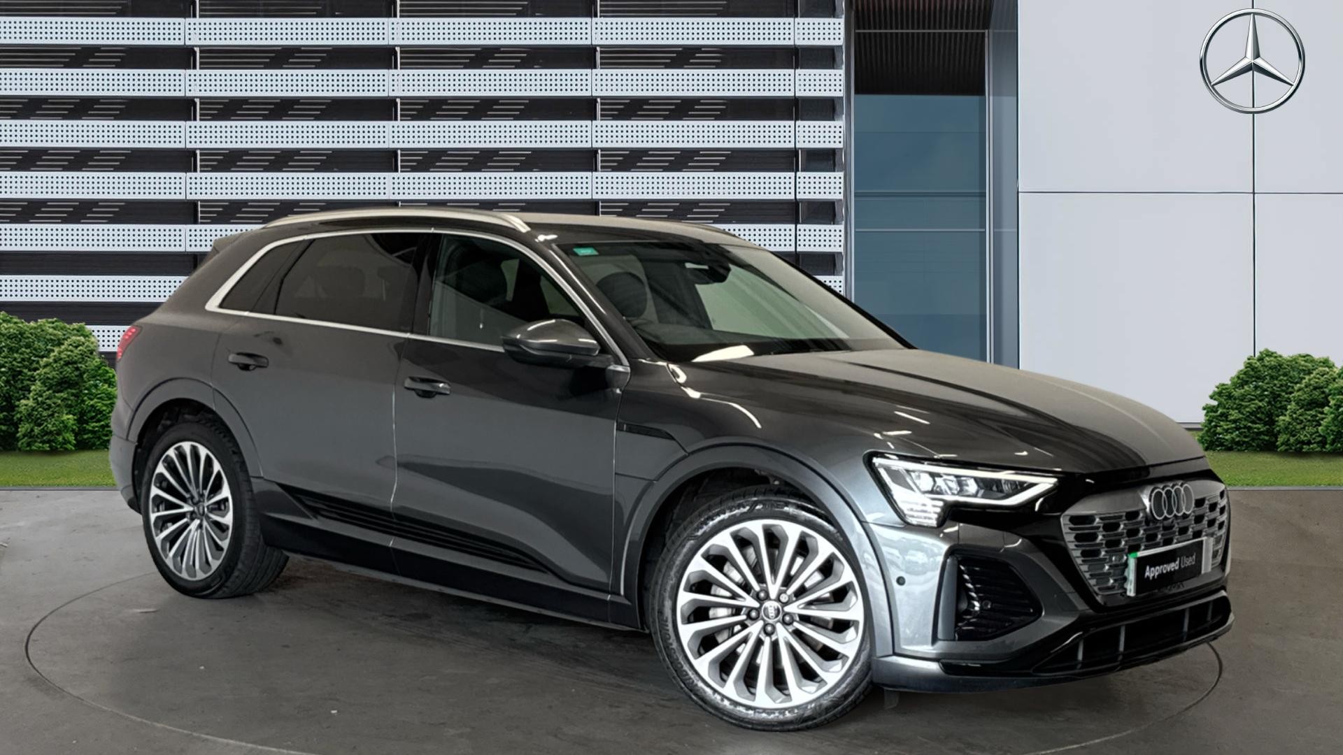 Q8 e-tron