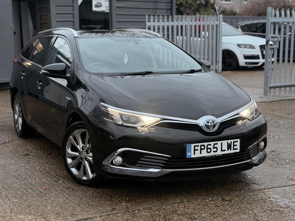 Auris Touring Sports