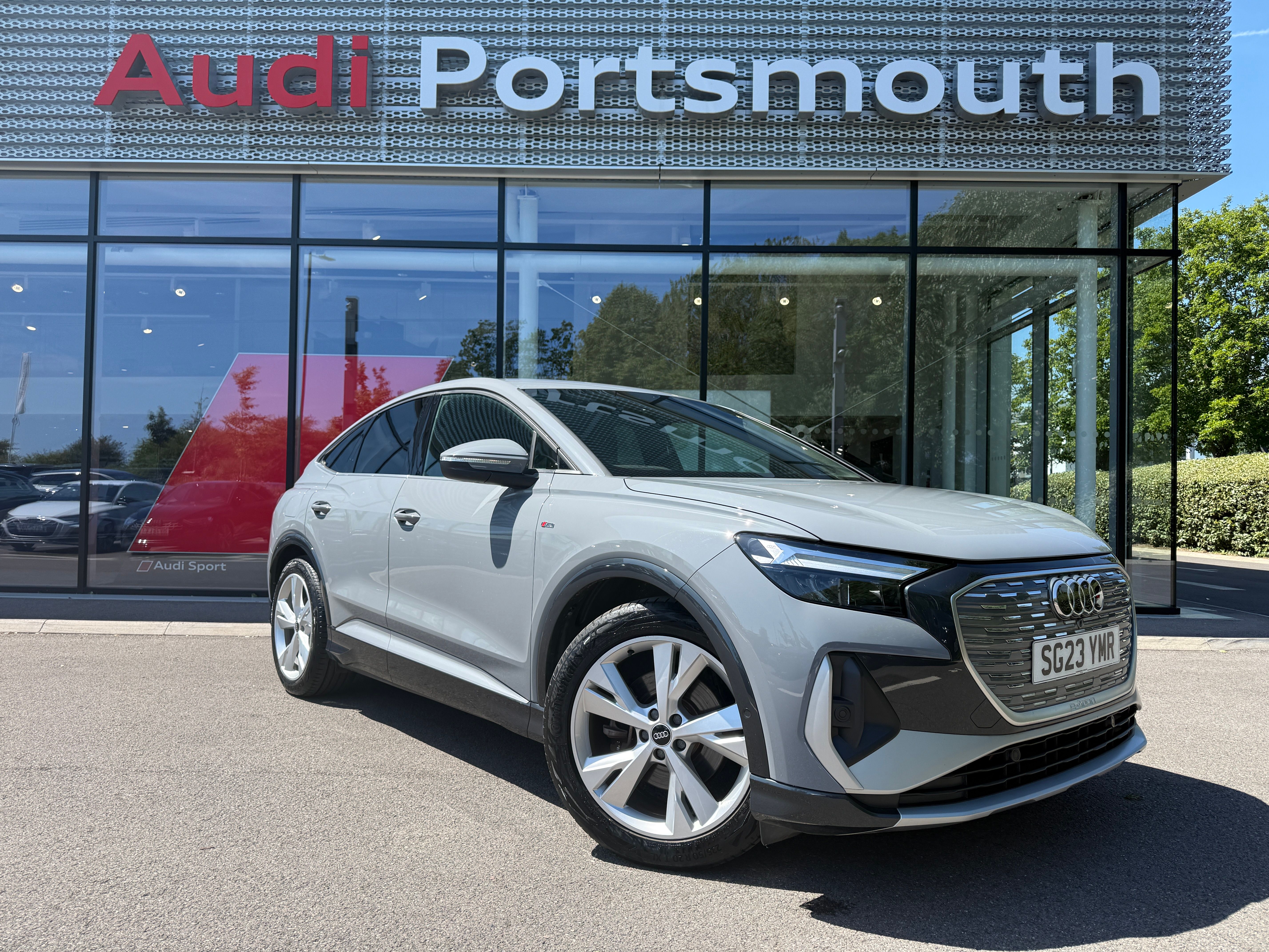 Q4 Sportback e-tron