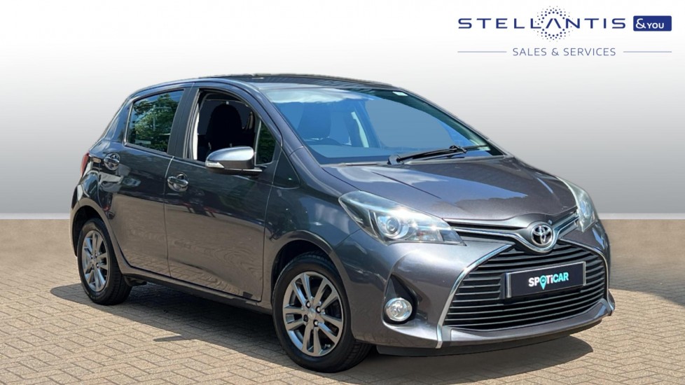 Grey Toyota Yaris Hybrid cars for sale | Carwow