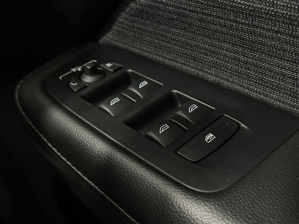 2022 Volvo V60