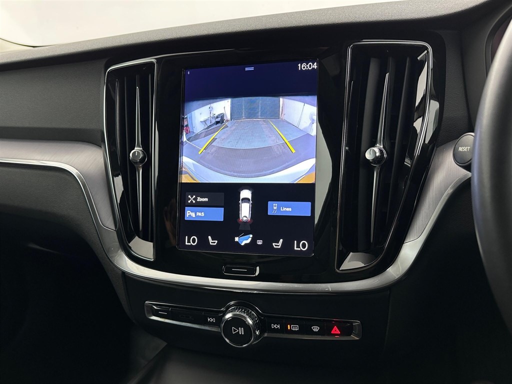2022 Volvo V60