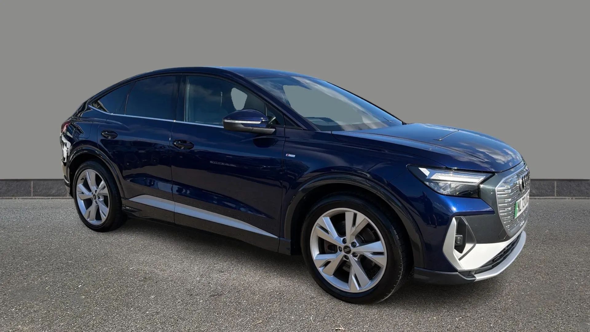 Q4 Sportback e-tron