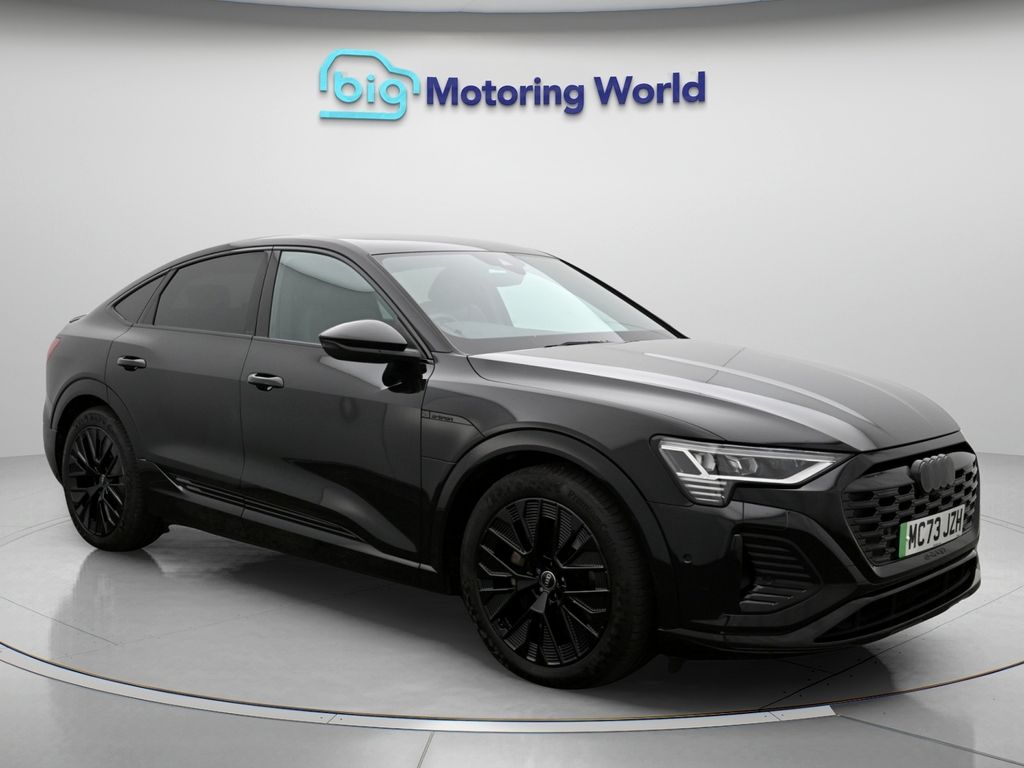 Q8 Sportback e-tron