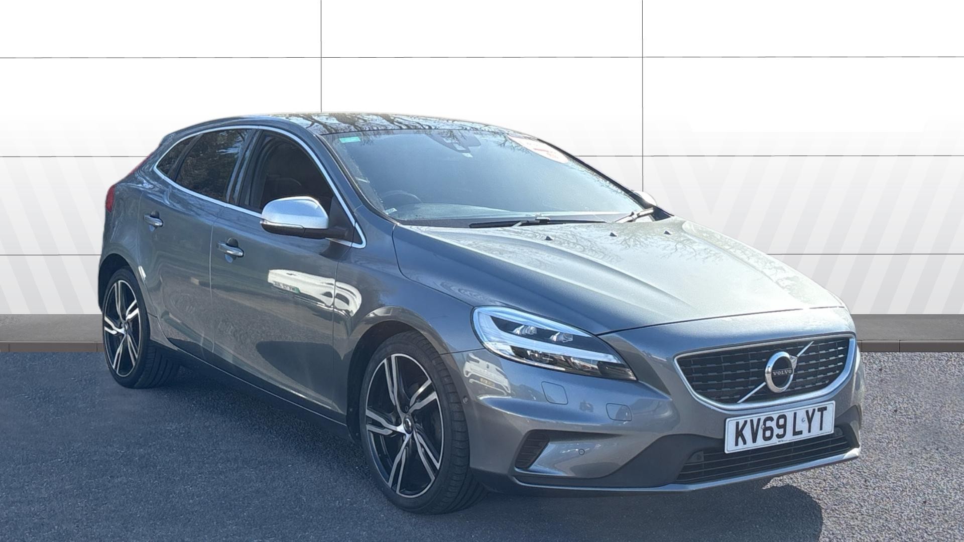 V40