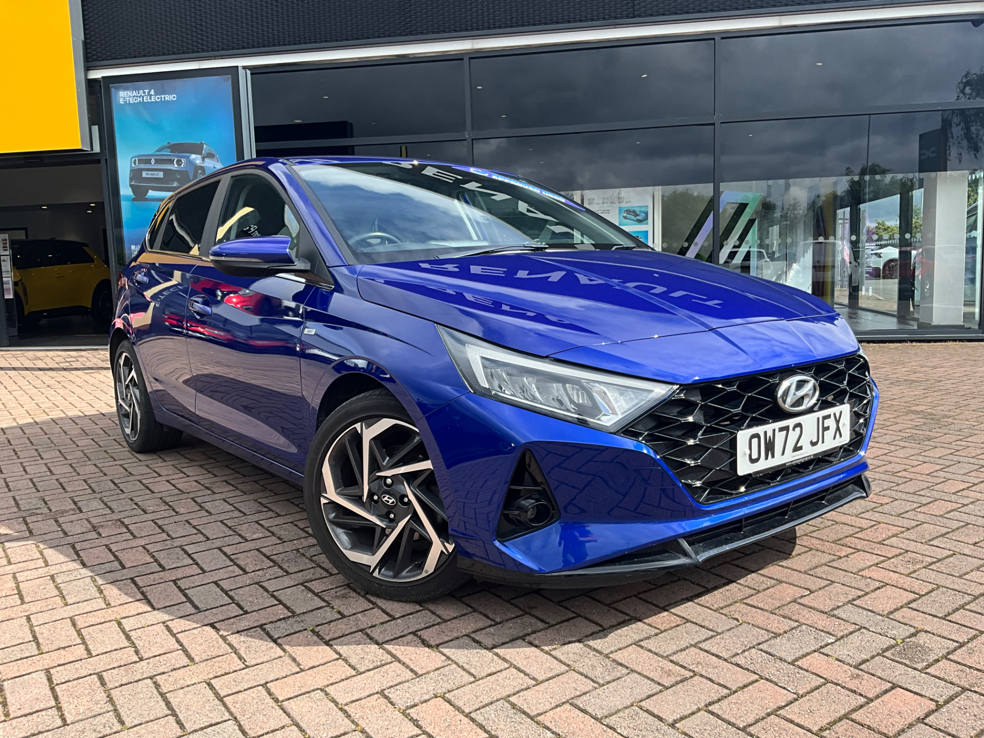 i20