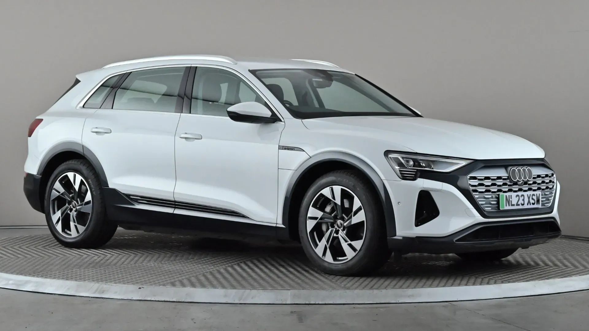 Q8 e-tron