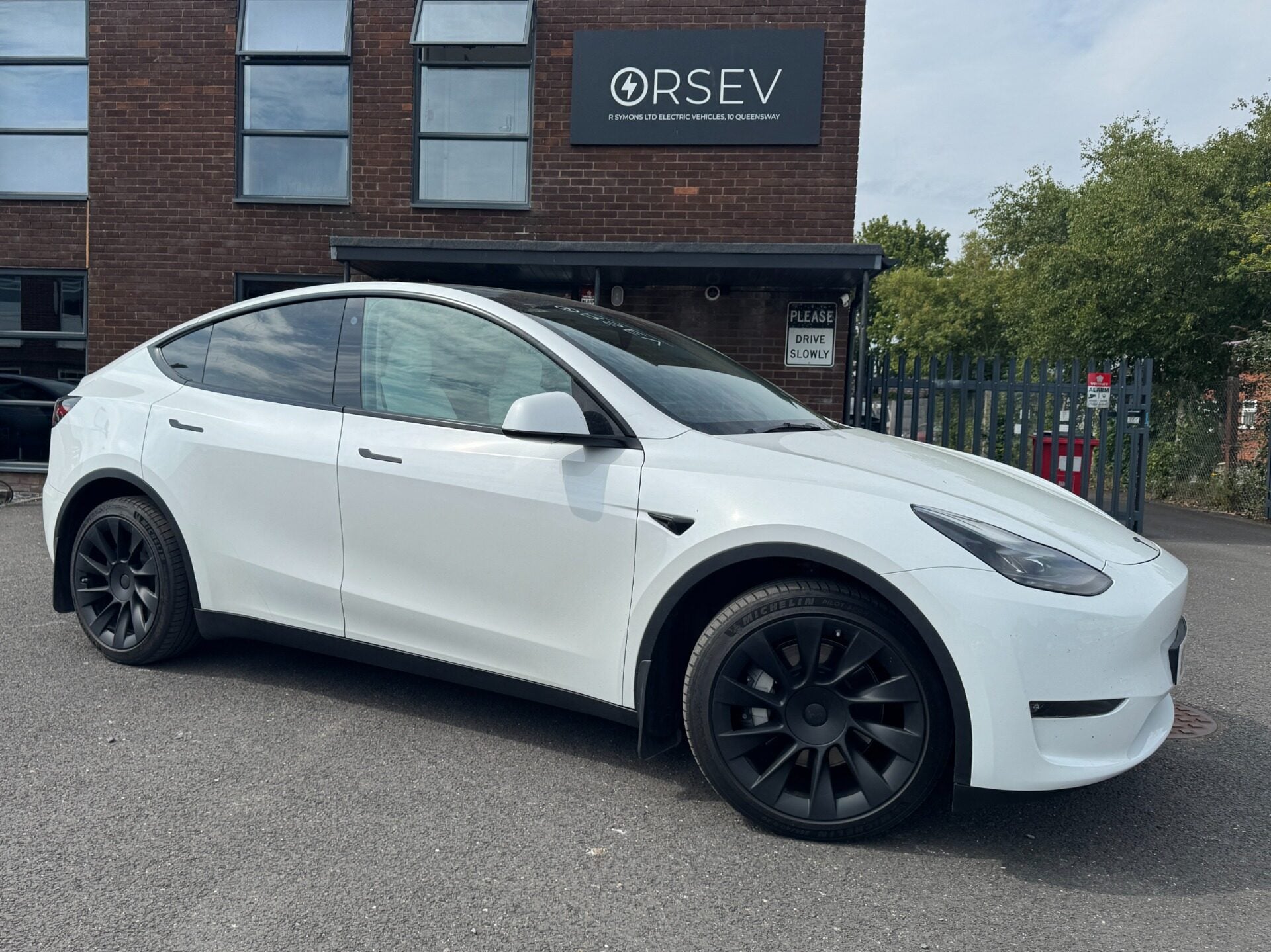 Model Y Premium