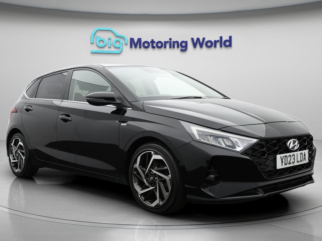 i20