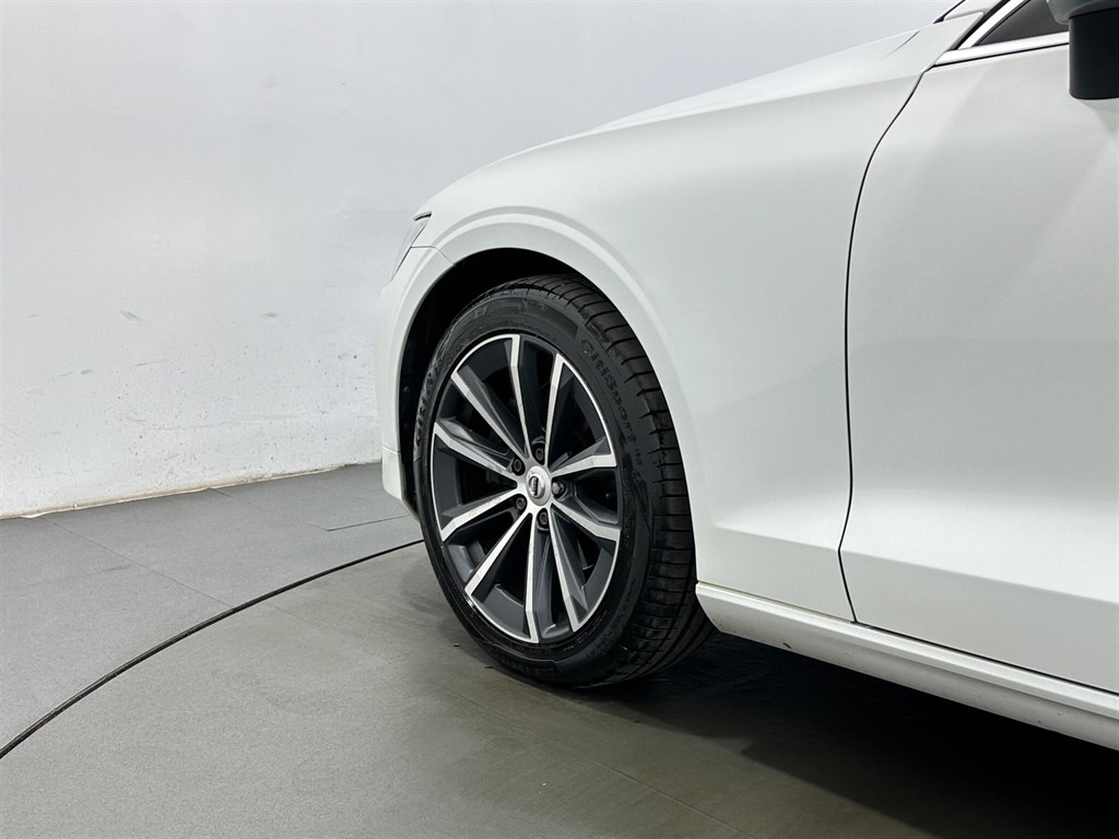 2022 Volvo V60