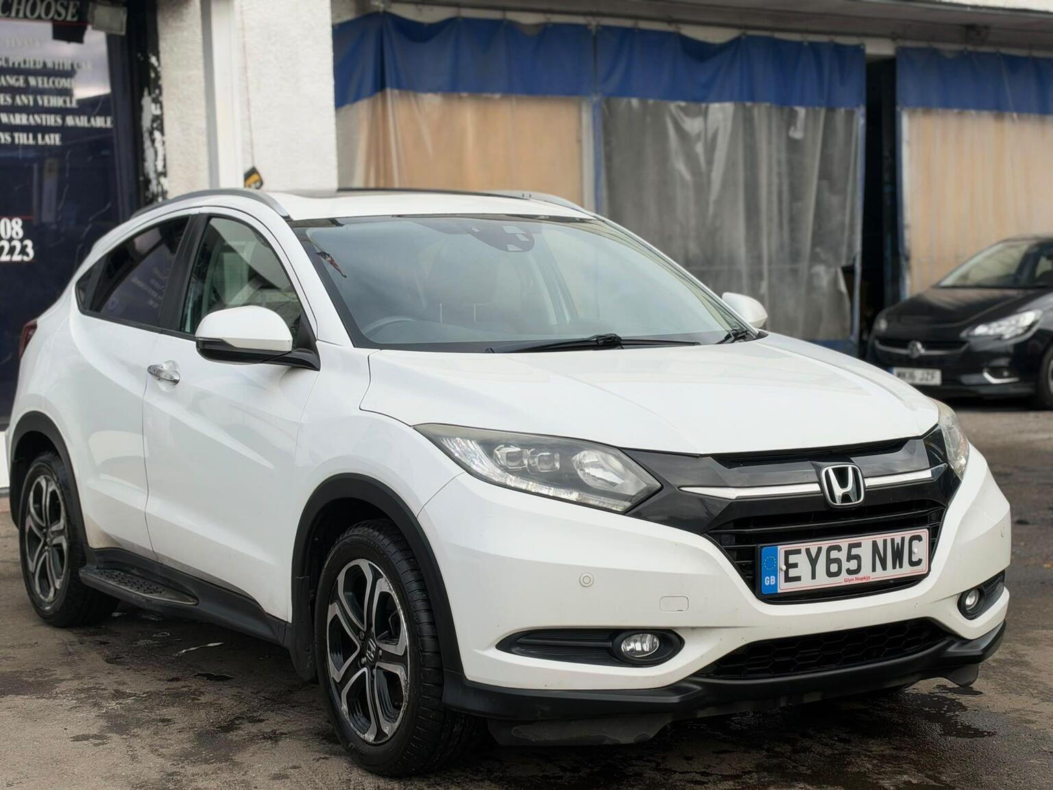Hr-V