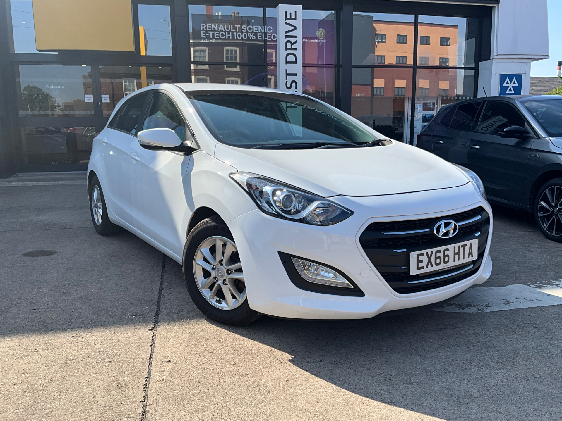 i30