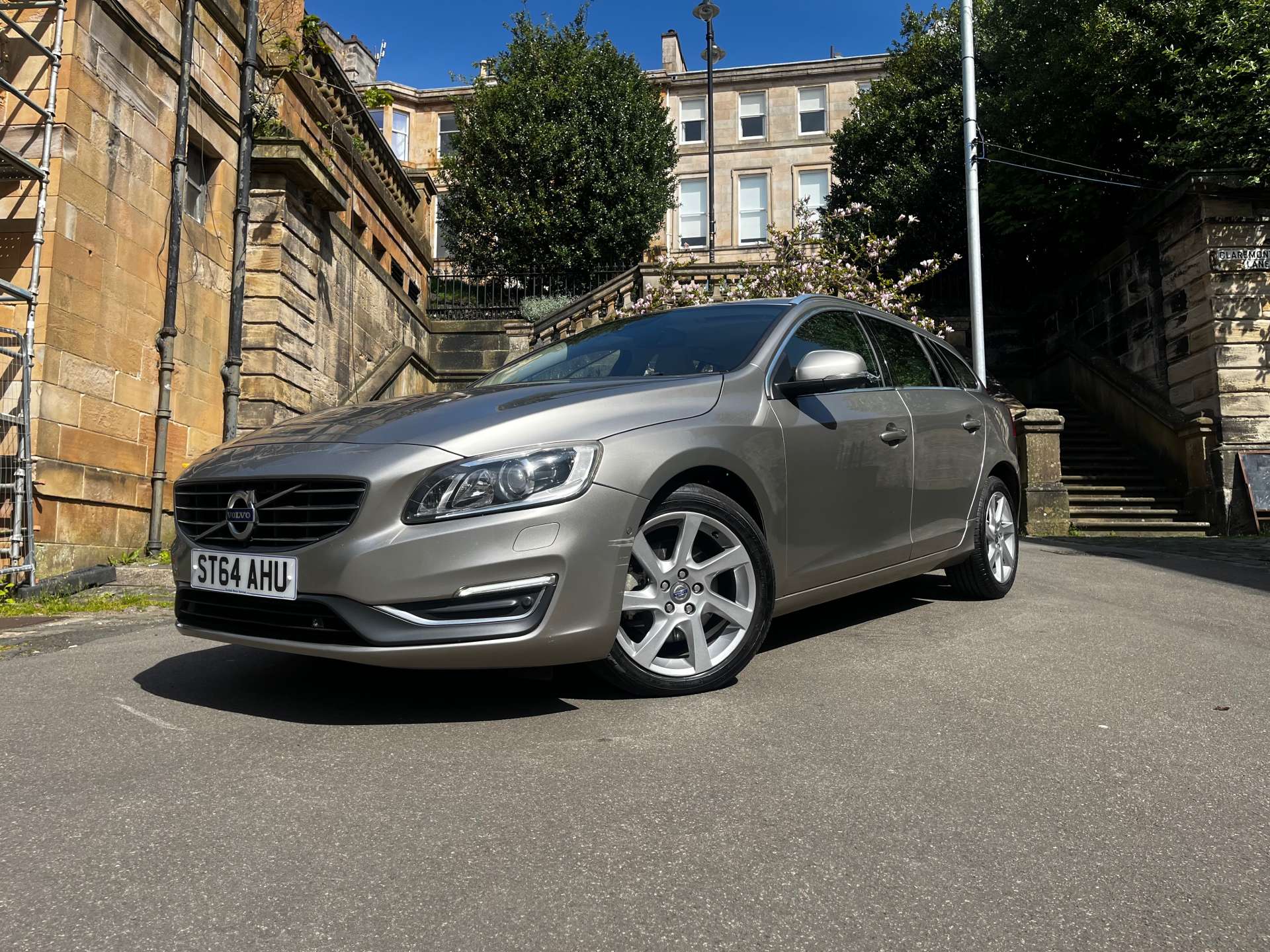 V60