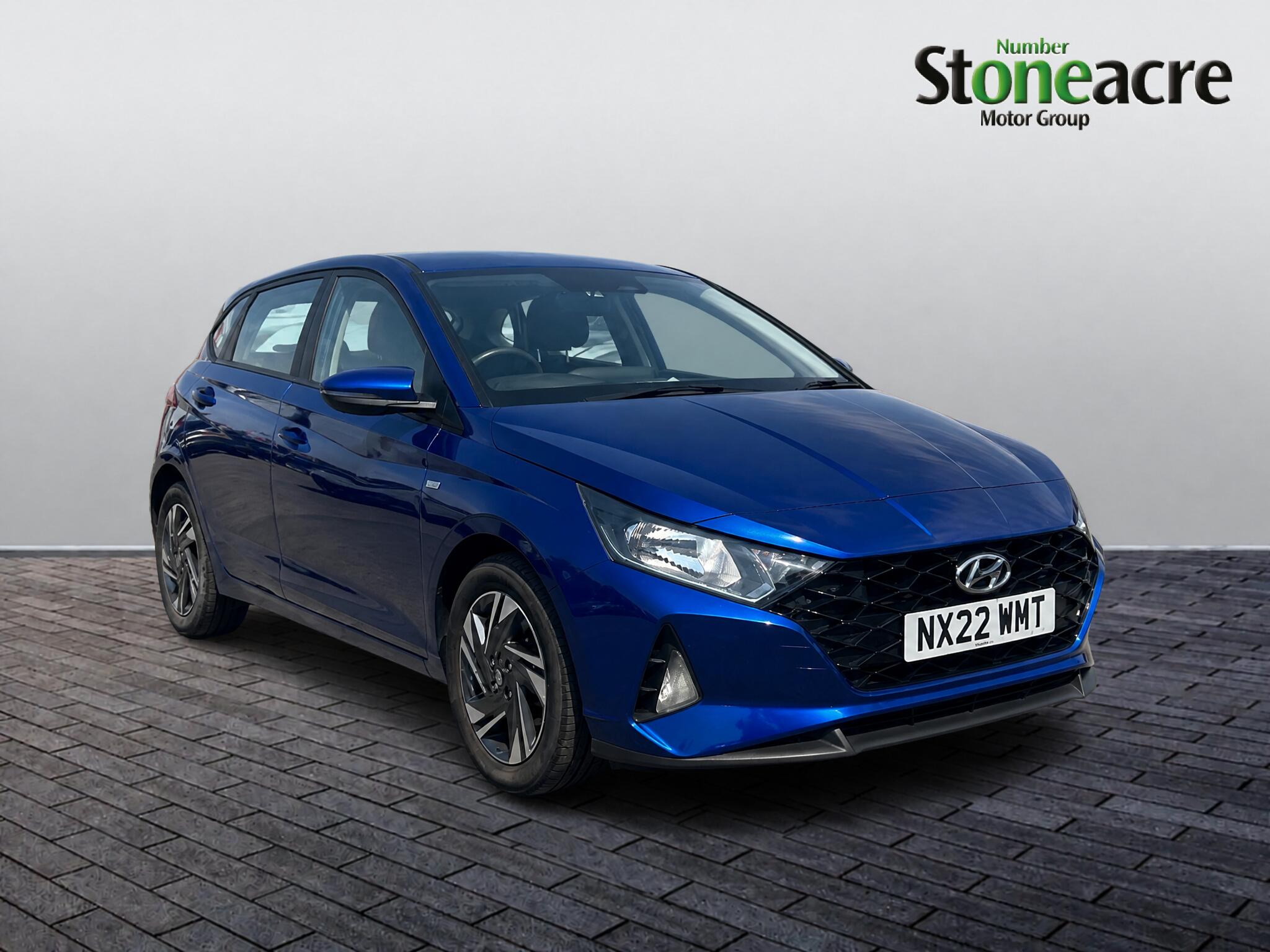 i20